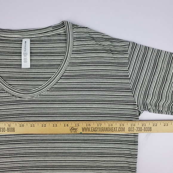 Athleta T-Shirt Women Small Cloudlight Stratus Top Striped Long Sleeve Pullover - Picture 8 of 10